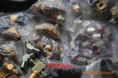 金鷹BD5150TSL清掃車用的康明斯EQB180-20發(fā)動機(jī)的大修及配件