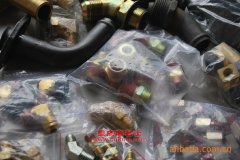 泰坦CZL5100TYH綜合養(yǎng)護(hù)車用的康明斯EQB125-20發(fā)動(dòng)機(jī)的配件及大修