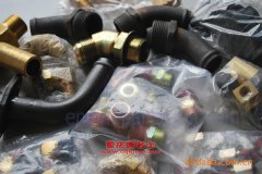 駝馬JLC5122CCQ-1蓄禽運輸車用的康明斯EQB140-20發(fā)動機的修理及配件
