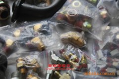 華銳HR3250Z32自卸汽車用的濰柴WD615.61A發(fā)動機的配件及大修